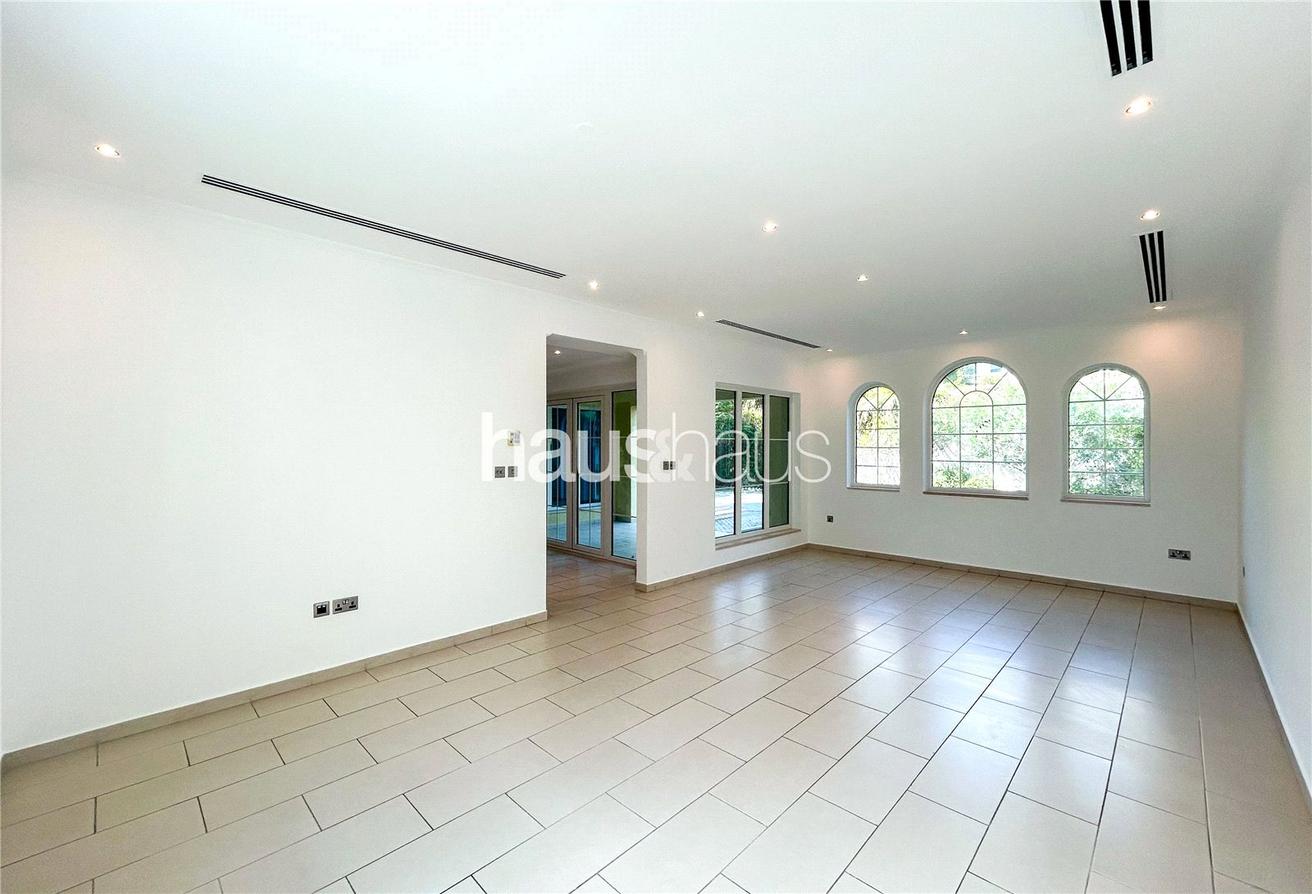 Vacant Now | Well Maintained | Internal photo 6