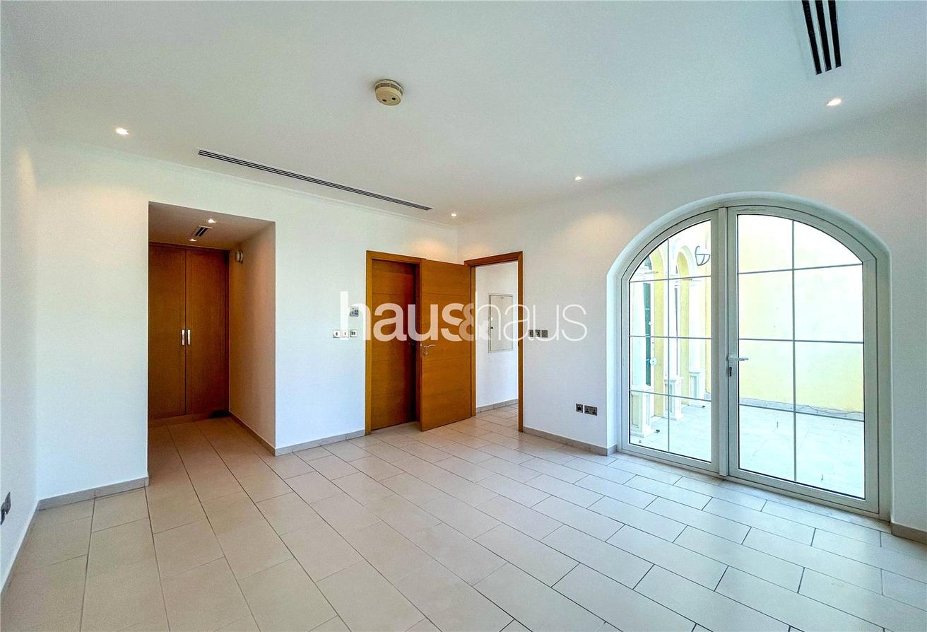Vacant Now | Well Maintained | Internal photo 12