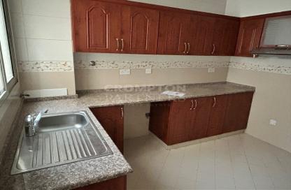 Villa - 5 - 5 for rent in Al Saada Street - Al Mushrif - Abu Dhabi