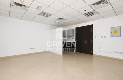Office Space - Studio - 1 for rent in Port Saeed Building - Port Saeed - Deira - Dubai