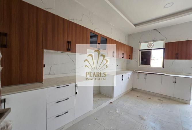 127484280 - Property Image 3