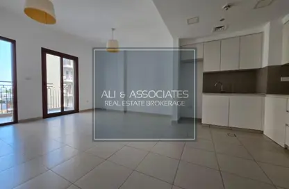 Apartment - 1 Bedroom - 1 Bathroom for rent in Zahra Breeze Apartments 3A - Zahra Breeze Apartments 3 - Zahra Breeze Apartments - Town Square - Dubai