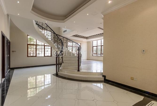 81954300 - Property Image 3