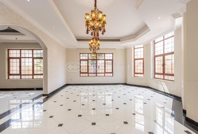 81954300 - Property Image 2