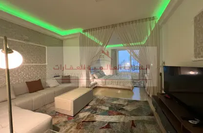 Apartment - 1 Bathroom for rent in Beach Tower 1 - Al Khan Lagoon - Al Khan - Sharjah