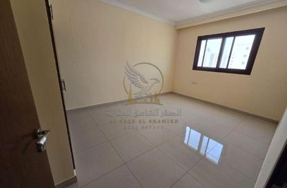 Apartment - 2 - 2 for rent in Al Qulaya'ah - Al Sharq - Sharjah