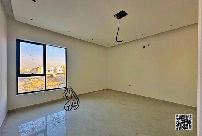 108182925 - Property Image 2