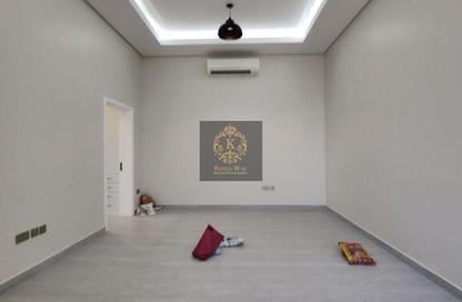 Apartment - 2 - 2 for rent in Zayed City (Khalifa City C) - Khalifa City - Abu Dhabi