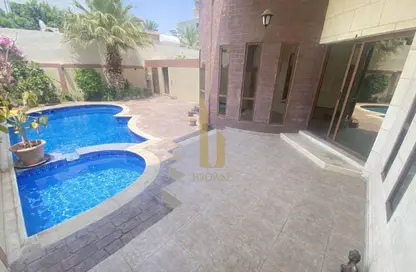 فيلا - 5 غرف نوم - 5 حمامات للايجار في فلل الجميرا 1 - جميرا 1 - جميرا - دبي