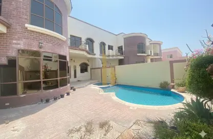 فيلا - 5 غرف نوم - 5 حمامات للايجار في فلل الجميرا 1 - جميرا 1 - جميرا - دبي فيلا - 5 غرف نوم - 5 حمامات للايجار في فلل الجميرا 1 - جميرا 1 - جميرا - دبي