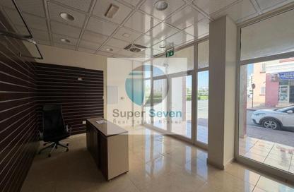 Shop - Studio - 1 for rent in Building Y23 - England Cluster - International City - Dubai