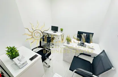 مكتب - غرفة نوم - 1 حمام للايجار في ريم ريزدنسي - الكرامة - دبي
