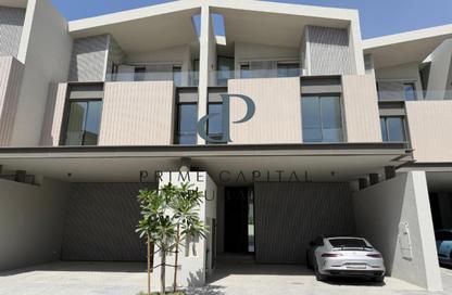 Townhouse - 3 - 4 for sale in Nad Al Sheba Gardens 2 - Nad Al Sheba Gardens - Nad Al Sheba 1 - Nad Al Sheba - Dubai