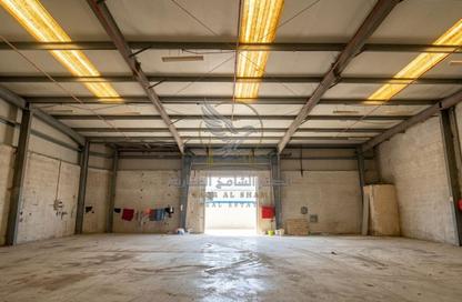 Warehouse - Studio - 4 for rent in Al Sajaa S - Al Sajaa - Sharjah
