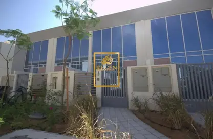 تاون هاوس - غرفة نوم - 2 حمامات للبيع في روكان 3 - روكان - دبي لاند - دبي