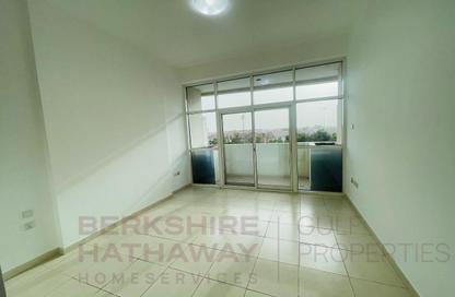 Apartment - Studio - 1 for rent in Royal Residence 1 - Royal Residence - Dubai Sports City - Dubai