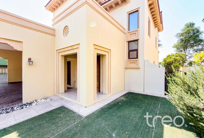 112757502 - Property Image 2