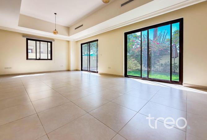 112757502 - Property Image 3