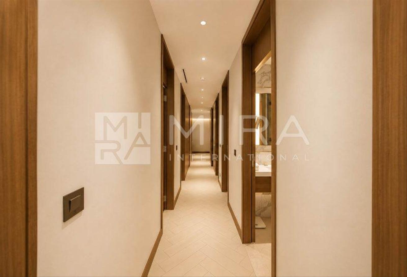 Largest LR | Burj & Fountain view | Mid floor photo 16
