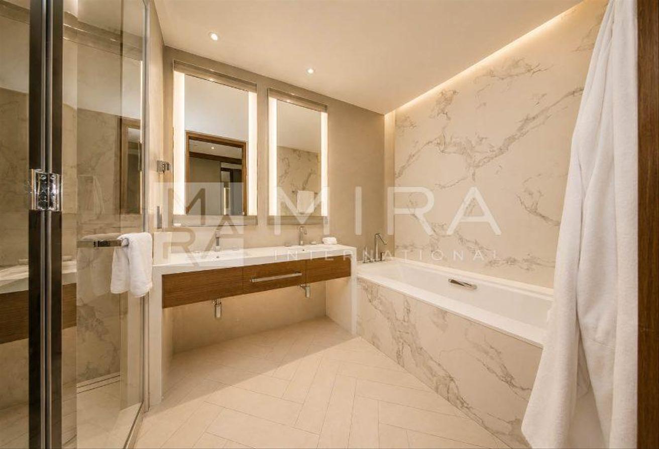 Largest LR | Burj & Fountain view | Mid floor photo 18