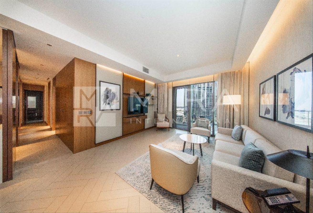 Largest LR | Burj & Fountain view | Mid floor photo 7