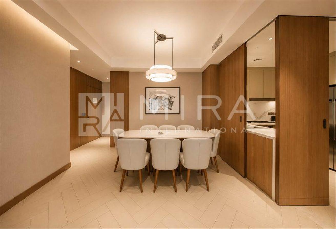 Largest LR | Burj & Fountain view | Mid floor photo 5