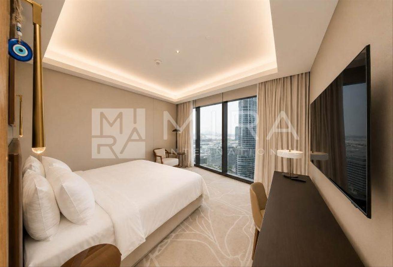 Largest LR | Burj & Fountain view | Mid floor photo 13
