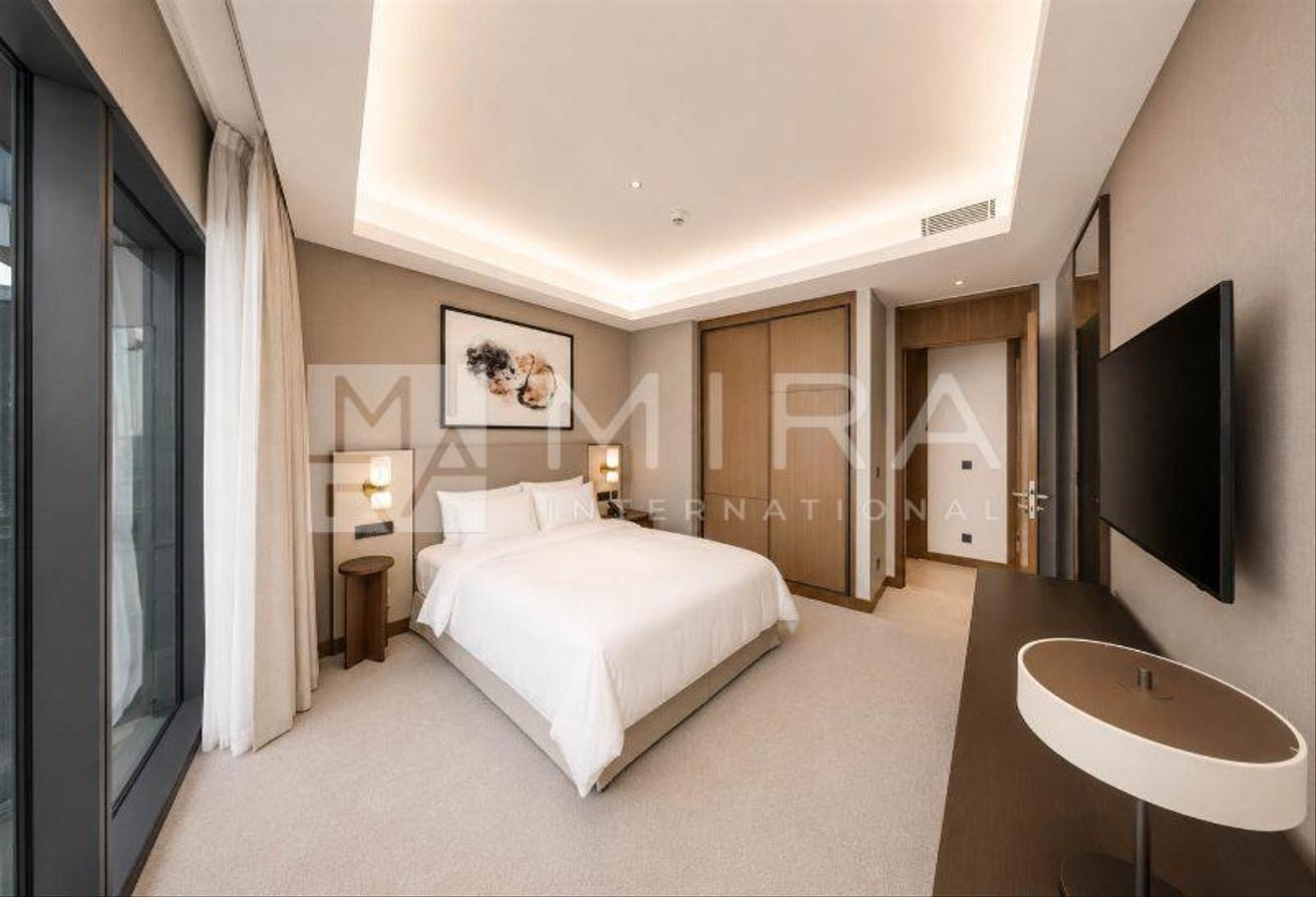 Largest LR | Burj & Fountain view | Mid floor photo 8