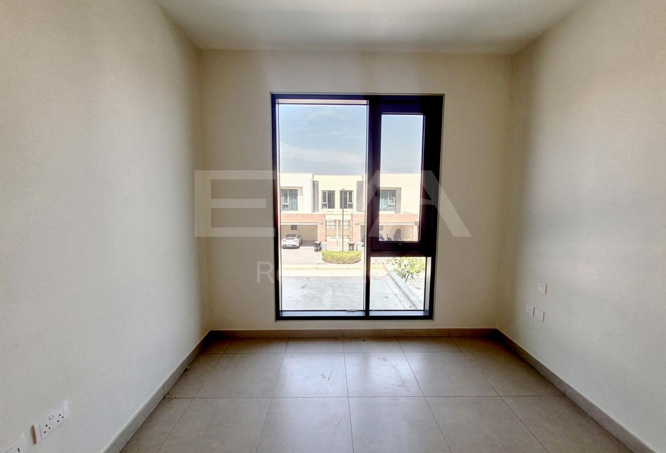 PRIME LOCATION | COMMUNITY VIEW | SPACIOUS LAYOUT photo 18