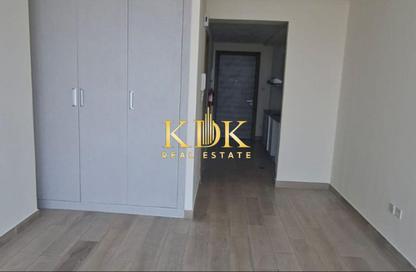 Apartment - Studio - 1 Bathroom for rent in Bloom Towers C - Bloom Towers - District 10 - Jumeirah Village Circle - Dubai