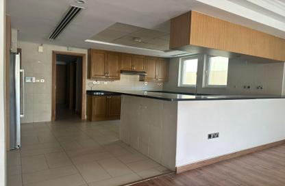 Villa - 4 Bedrooms - 5 Bathrooms for sale in Regional Large - Regional - Jumeirah Park - Dubai