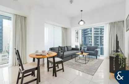 شقة - غرفة نوم - 2 حمامات للايجار في برج وارف الغربي - الخليج التجاري - دبي