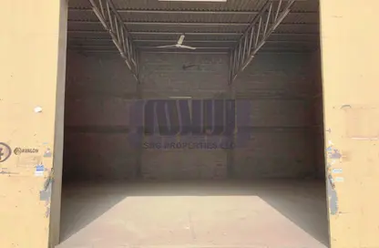مستودع - استوديو للايجار في أم الرمول - دبي