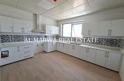 Villa - 4 - 5 for rent in Al Hooshi Villas - Hoshi - Al Badie - Sharjah