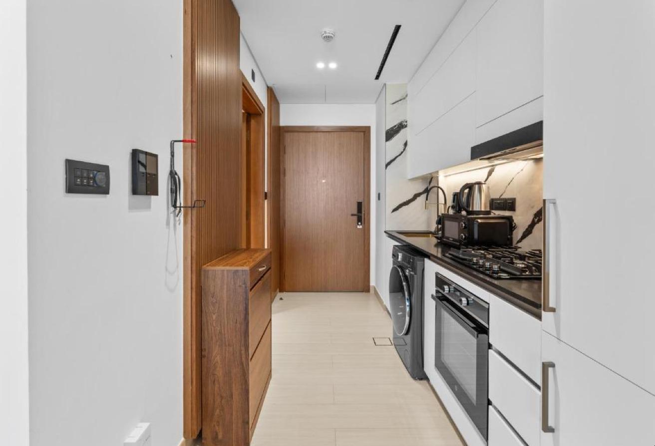 Furnished Studio | Trillionaire Residences | Rent photo 12