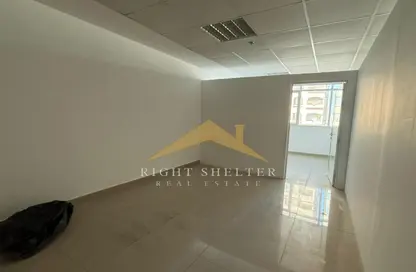 مكتب - غرفة نوم - 2 حمامات للايجار في برج الاتحاد - السير - رأس الخيمة