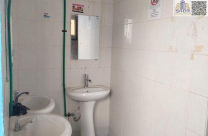 Labor Camp - Studio - 7+ for rent in Ali Mousa Building - Al Sajaa Industrial - Al Sajaa - Sharjah