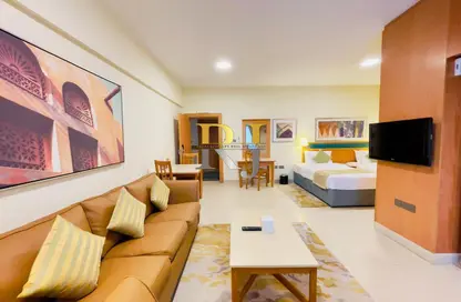Apartment - Studio - 1 Bathroom for rent in Golden Sands 3 Hotel Apartments - Mankhool - Bur Dubai - Dubai