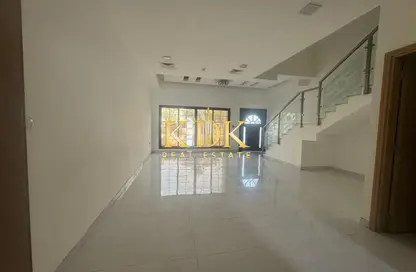 فيلا - 4 غرف نوم - 6 حمامات للايجار في الضاحية 10 - قرية جميرا الدائرية - دبي