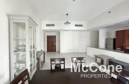 Apartment - 2 Bedrooms - 2 Bathrooms for rent in Cascades Tower - Dubai Marina - Dubai