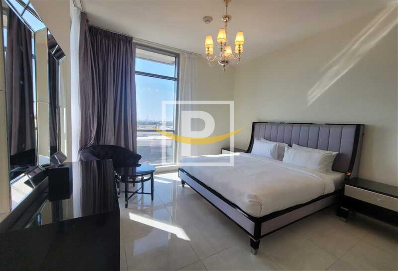 Furnished | Super Spacious | Prime Living photo 8