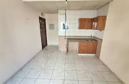 Apartment - 1 Bathroom for rent in Fire Station Road - Muwaileh - Sharjah