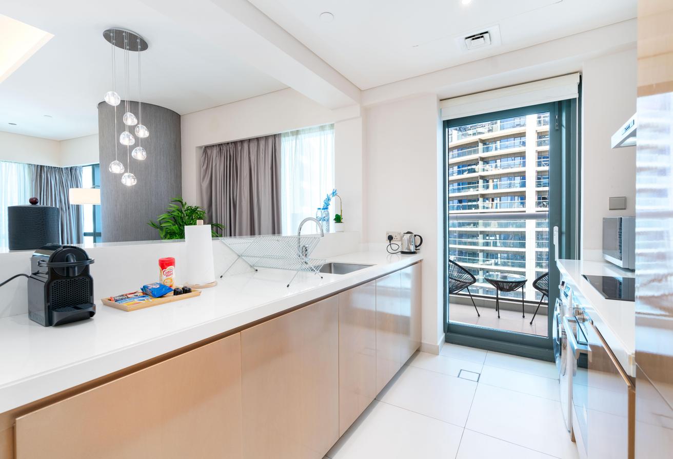Special Offer 2BR 2BA 64 Floor Apt. Parking photo 23