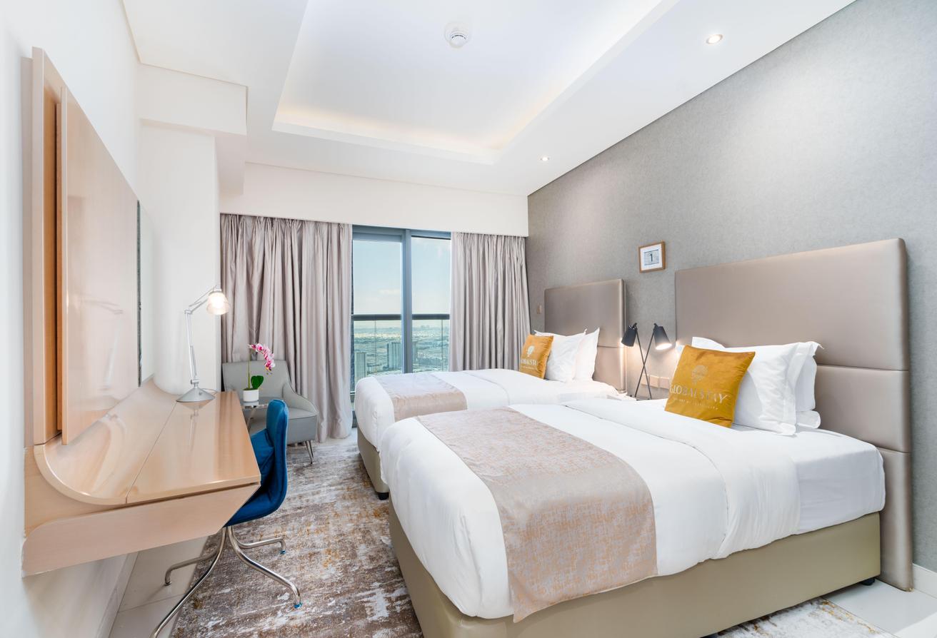 Special Offer 2BR 2BA 64 Floor Apt. Parking photo 13