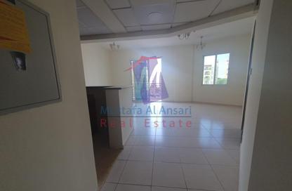 Apartment - 1 Bedroom - 2 Bathrooms for rent in Building IC1-EMR-18 - Emirates Cluster - International City - Dubai