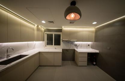 Apartment - 2 - 2 for rent in Al Khan Corniche - Al Khan - Sharjah Apartment - 2 - 2 for rent in Al Khan Corniche - Al Khan - Sharjah