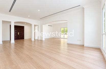 Villa - 5 - 5 for rent in Meadows 2 - Meadows - Dubai