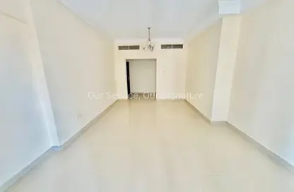 Apartment - 3 Bedrooms - 3 Bathrooms for rent in New Al Taawun Road - Al Taawun - Sharjah