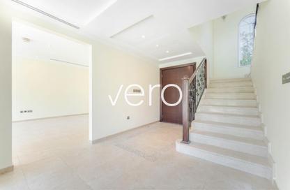 Villa - 3 - 4 for rent in District 8 - Jumeirah Park - Dubai