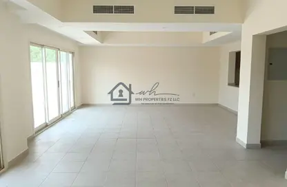 تاون هاوس - 4 غرف نوم - 3 حمامات للايجار في تاون هاوسز قرية الحمرا - قرية الحمرا - رأس الخيمة